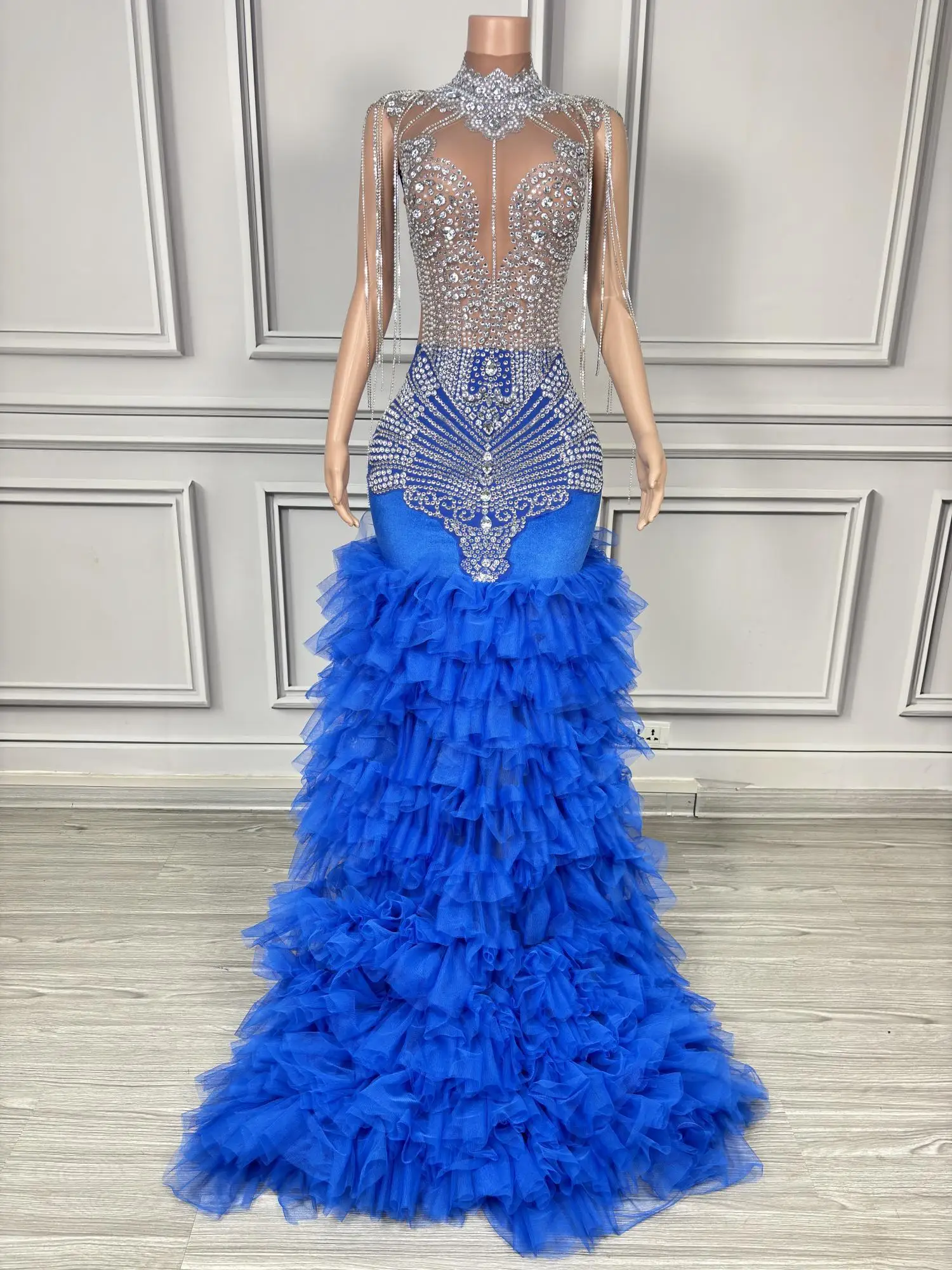 Sukienka seksowna na studniówkę, bal, wieczór, syreni krój, strój na imprezę, damska sukienka z dżetami, długa suknia ślubna, bankietowa, balowa