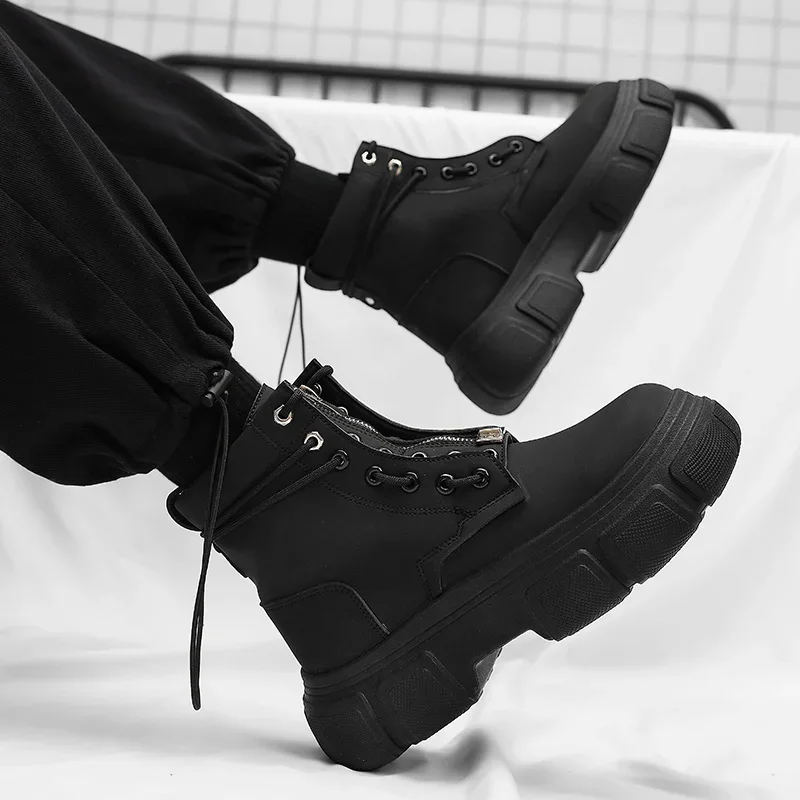 

Men's New Large-sized Lace-up, Durable, Color-block PU Leather, High-quality Shiny, Comfortable New High-top Boots