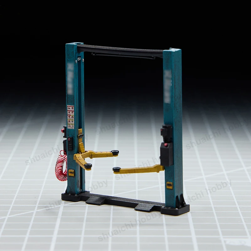 1PCS 1/64 Skala Motorrad/Auto Lift Modell Simulation Fahrzeug Hoist Harz Display-ständer Werkstatt Teile für Dioramas garage Szene