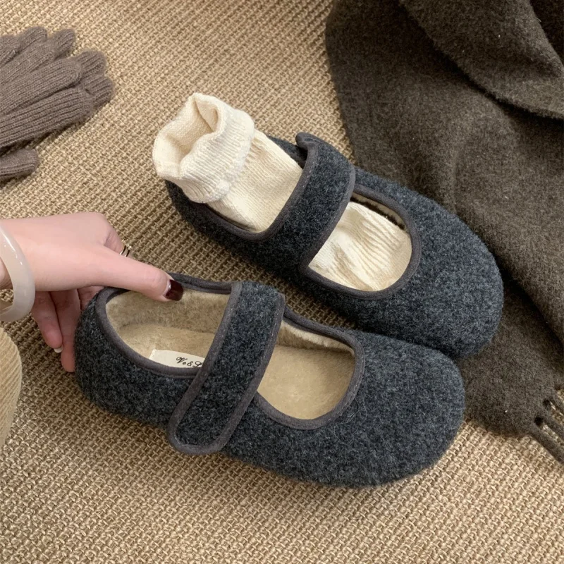 Herbst-Winter-Damen-Mary-Jane-Flats mit Fleece-Futter, flauschige Wollschuhe mit Klettverschluss, rutschfeste, weiche Sohle, warme, bequeme Alltagsschuhe. – Detail 4