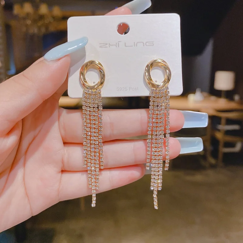 

Fashionable Simple Elegant Tassel Personality EarringsS925Silver Needle Korean Light Luxury Elegant Sparkling Earrings for Women