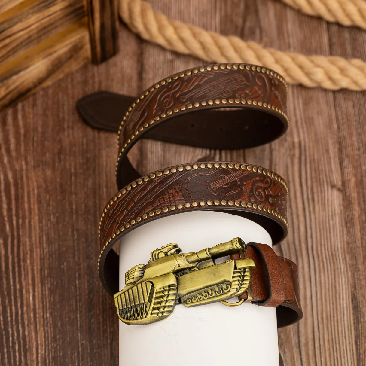 Tank-buckle, Fashionable and Individual Guitar Note, PU Embossed Rivet Belt, Unisex Belt