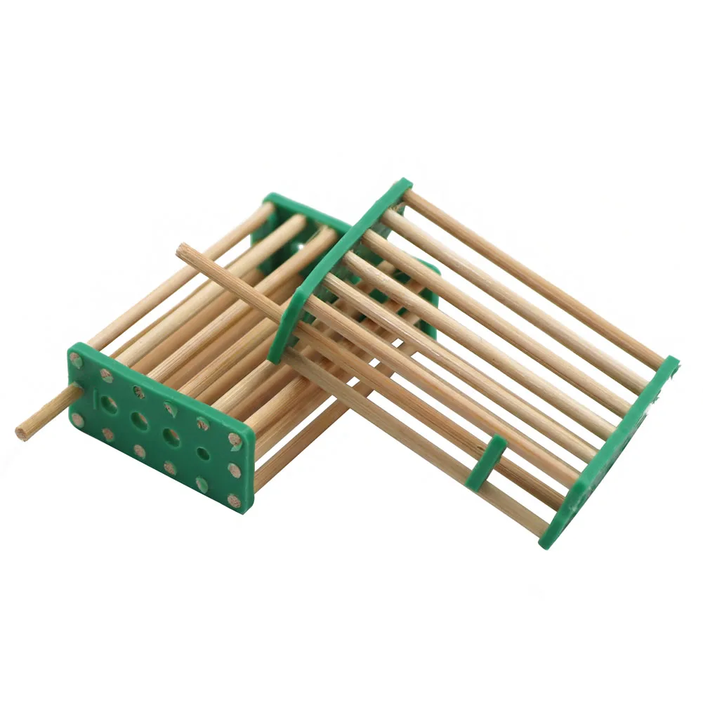 50pcs Bee Nest Bamboo Queen Cage Queen Bee Isolation Transport Cage Beekeeping Tools for Apiculture Beekeeper 50 Pcs