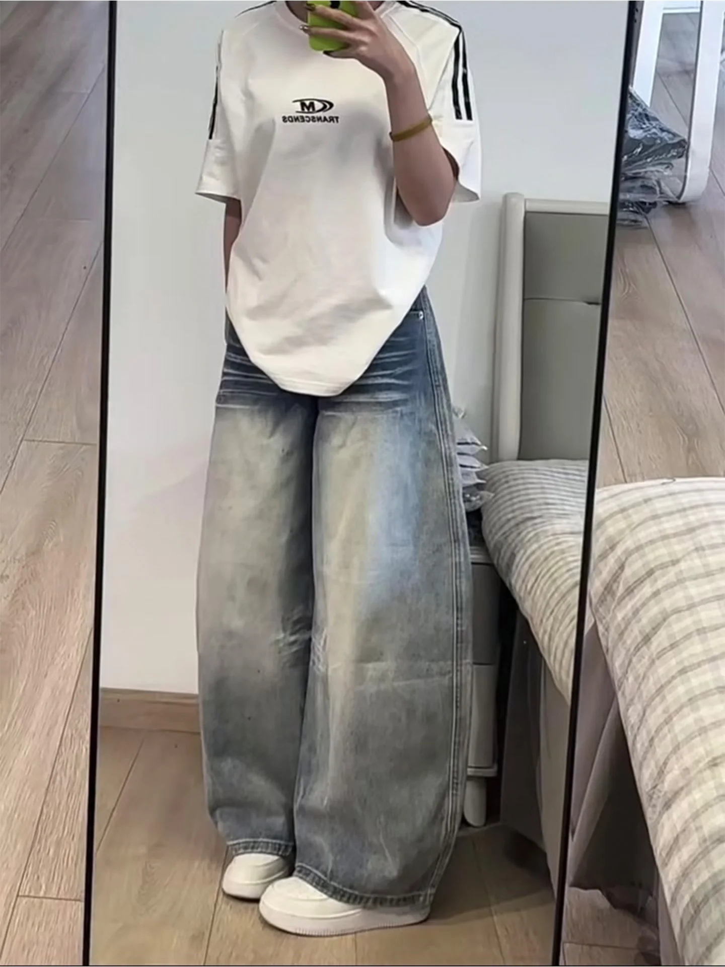 

Женские свободные джинсы с высокой талией и широкими штанинами, светло-голубые, из денима, зимние, новые, для полных женщин, моделирующие фигуру, с эффектом похудения, брюки-клеш