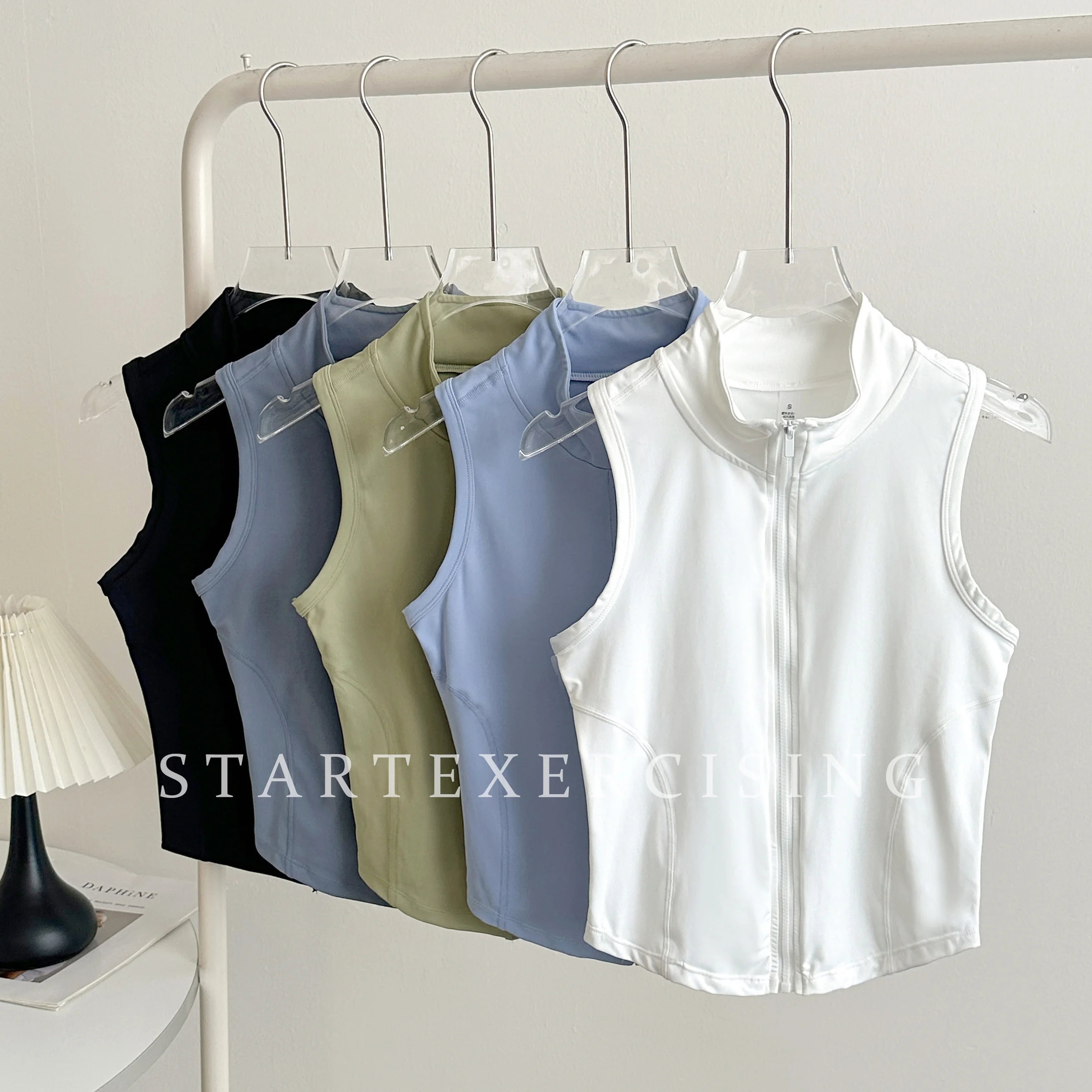 Women Sleeveless Zip Yoga Vest Slim Sports Tank Top Polyester Spandex Gym Workout Running Fitness Outerwear