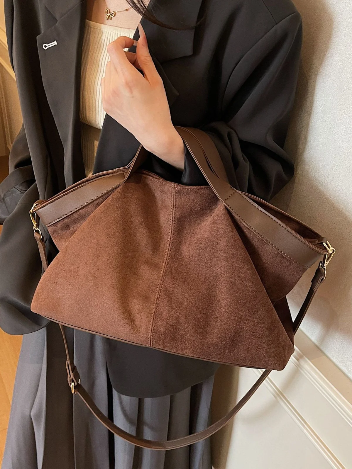 

Женские новые осенне-зимние ретро дорожные сумки на одно плечо, модная замшевая сумка, повседневная большая вместительная сумка-тоут