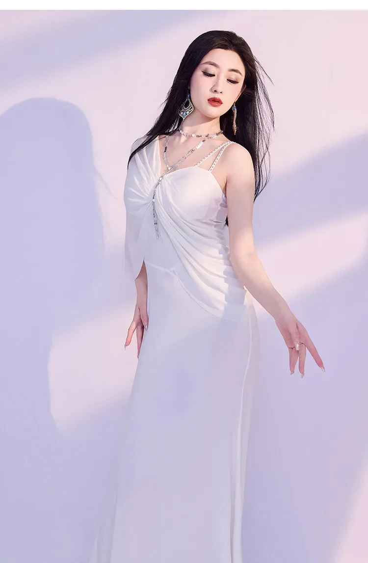 Neues Bauchtanz-Übungsoutfit, Trägerkleid, sexy Bauchbedeckung, orientalisches Tanzkostüm für Auftritte, professionelles Bauchtanz-Outfit. – Detail 17