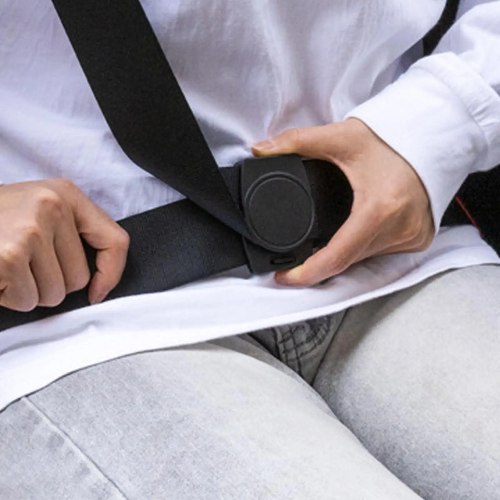 

Car Seatbelt Adjuster 2 Pieces Universal Soft Protective Seat Belt Adjuster Locking Clips Seatbelt Locator For SUV Vehicle