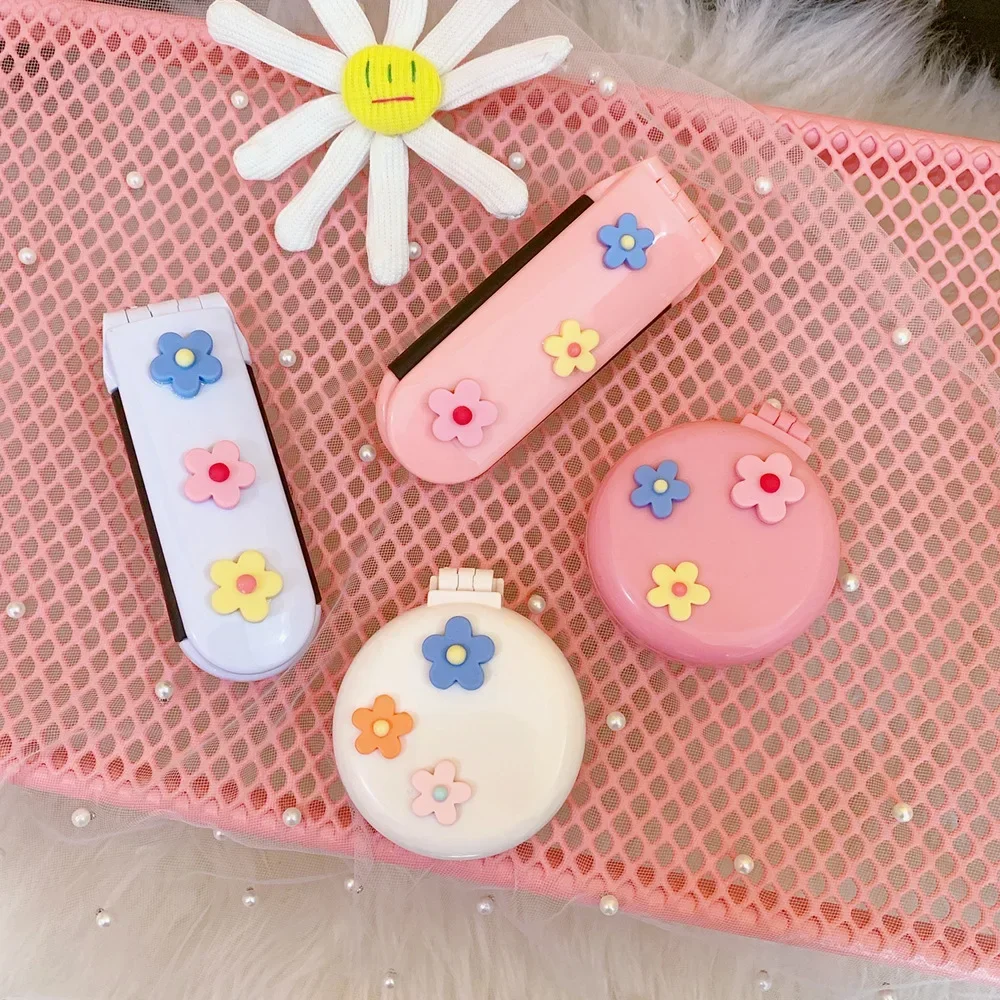 

Kawaii Folding Hair Comb with Compact Mirror Silicone Cartoon Folding Combs with Make Up Mirror Girls Portable for Travel