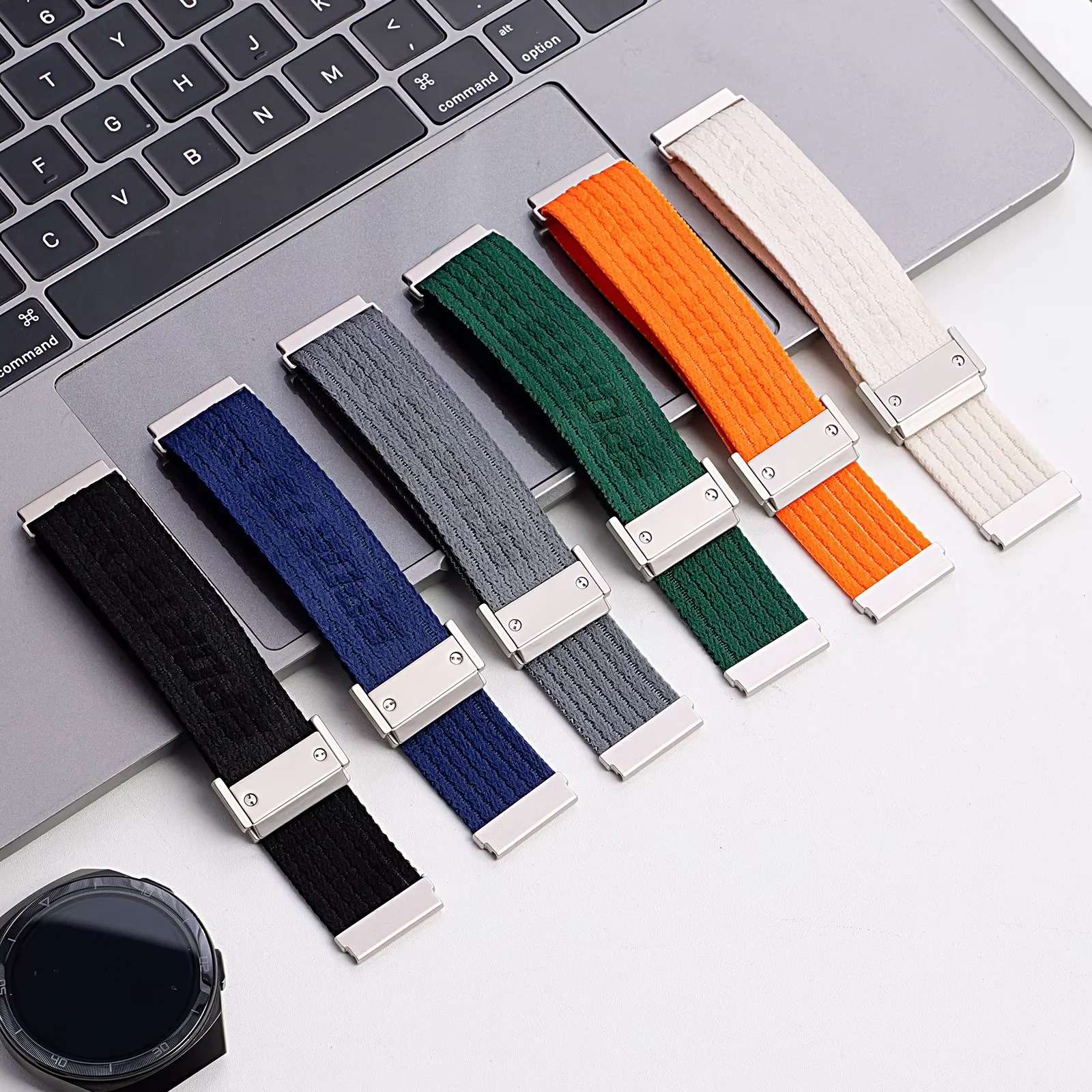 

Nylon Woven Watch Band with Magnetic & Screw Buckle for Apple Watch S10/S9/SE, Adjustable Replacement Strap for iWatch