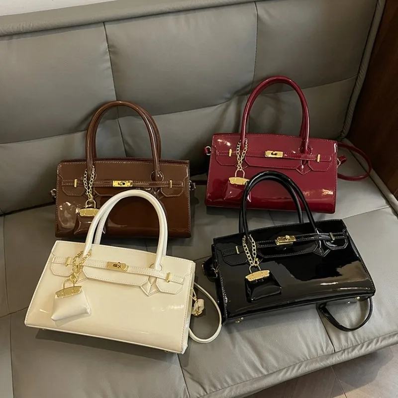 

Vintage Leather Diaper Bag High-End Solid Color Clutch Stylish Casual Handbag for Ladies Classic Square Tote