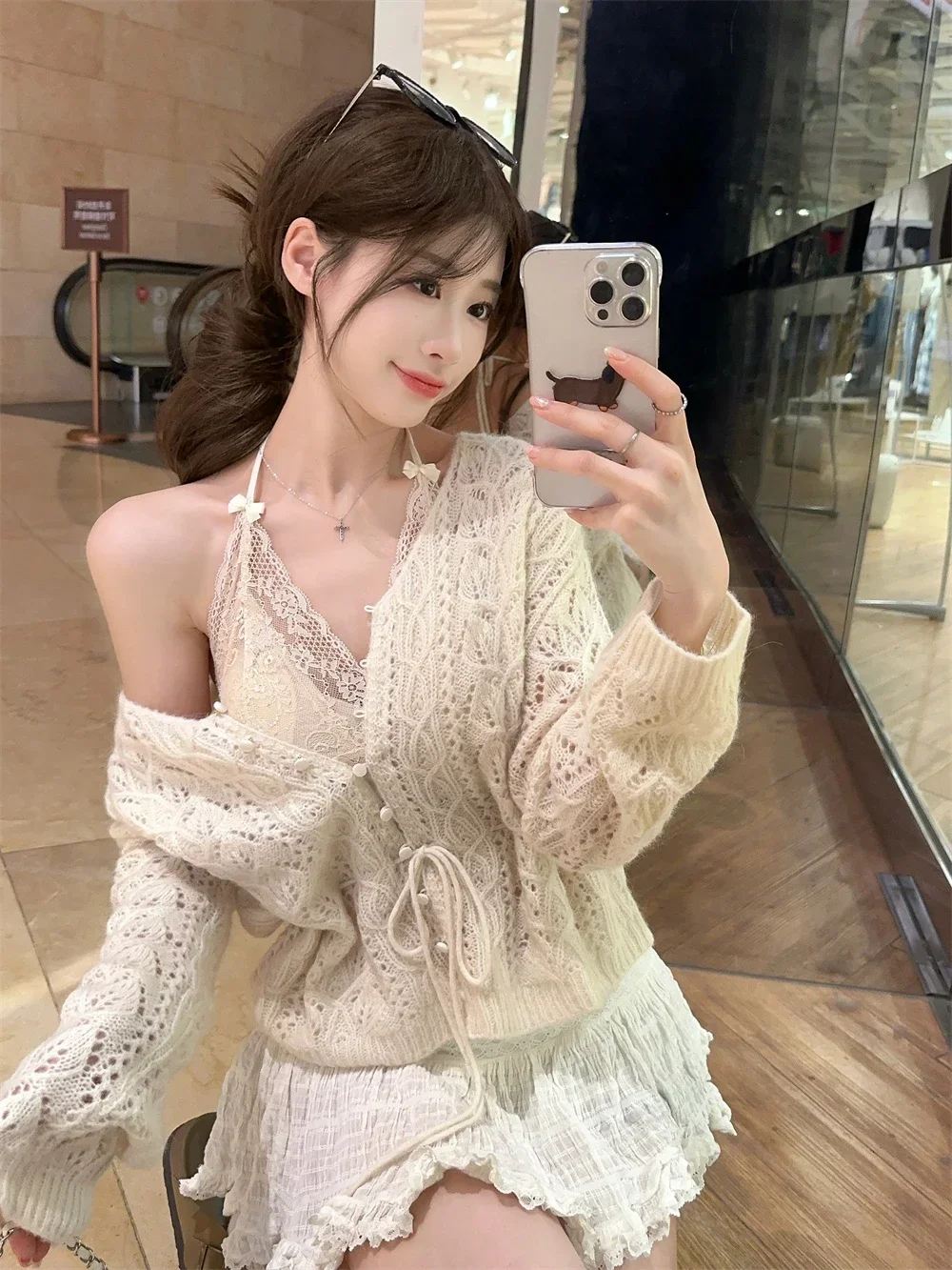 

2024, новый дизайн, стиль Pure Desire, кружевная подтяжка с лямкой на шее и внутренней подкладкой на спине + свободный вязаный кардиган с длинными рукавами для женщин