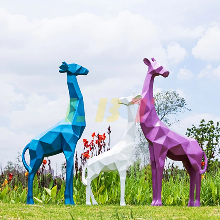 Lovely Fiberglass giraffe sculpture outdoor city landscape campus square animal amusement park large display