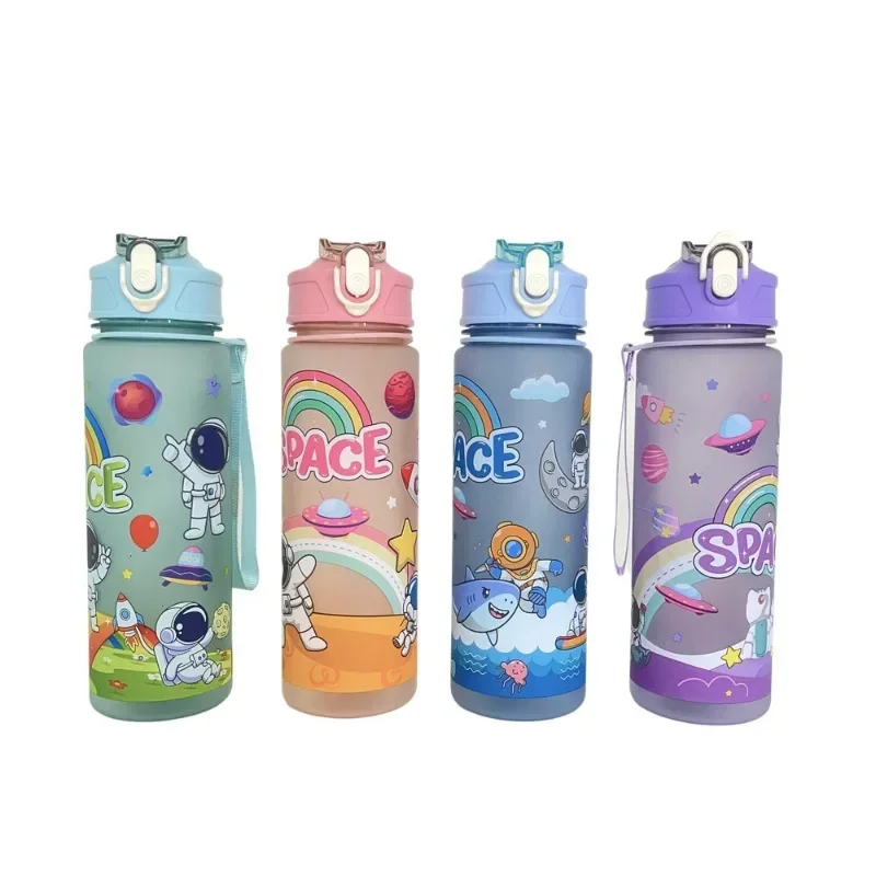 Random Cartoon Astronaut Plastic Space Cup Portable Rope Sippy Cup Student Water Cup with Latch