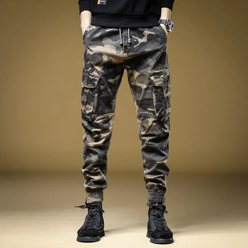 Men’s Light Luxury Outdoors Sports Camouflage Jeans,Wear-proof Harem Style Denim Pants,Loose-fit,Multi-pockets Cargo Jeans;