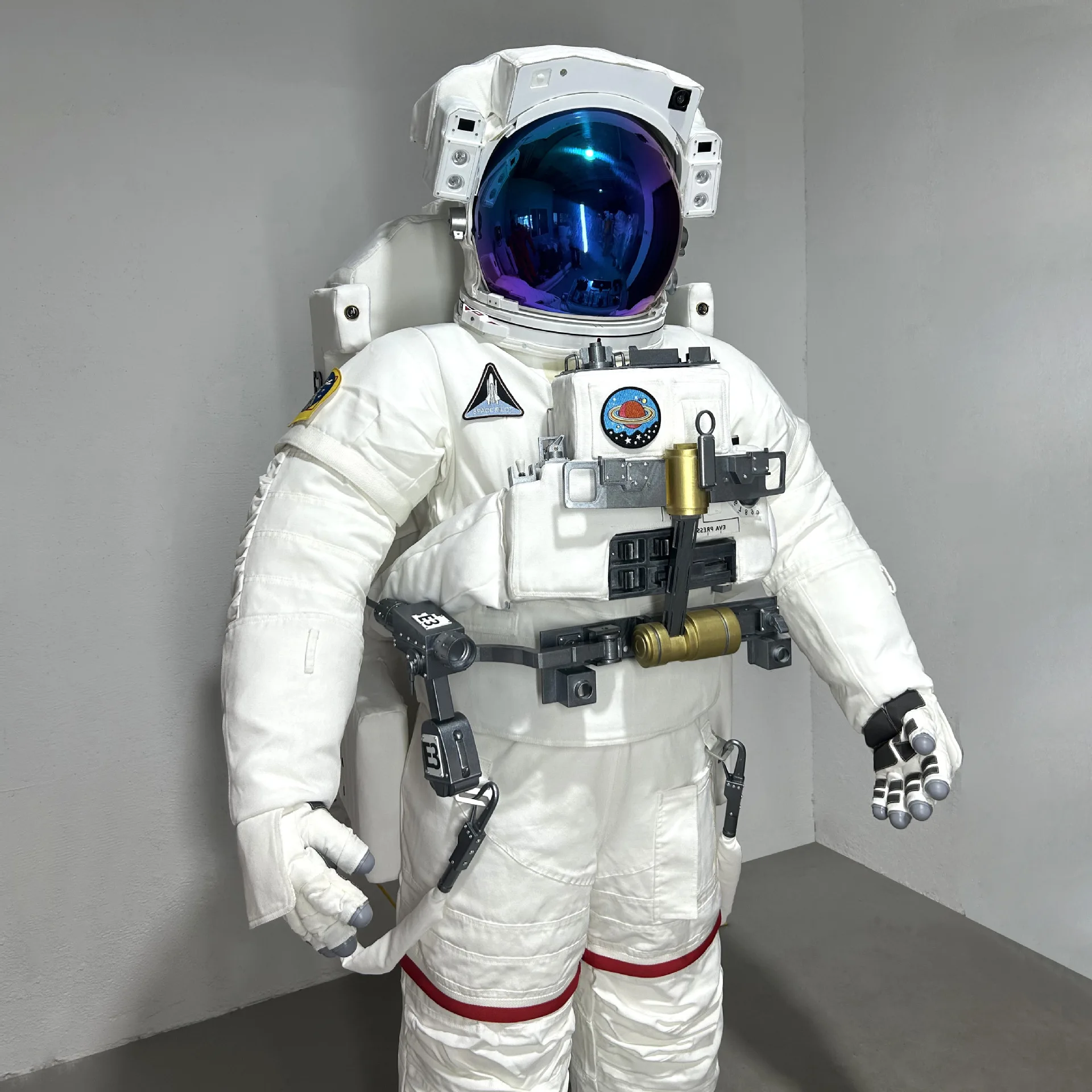 adult children's astronaut spacesuit inside and outside the cabin, site layout props
