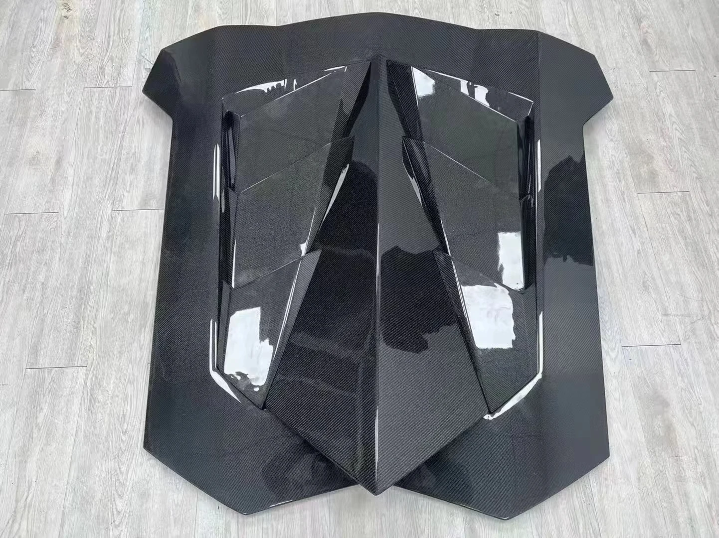 New High Quality Aventador LP700 LP720 LP750SV DMC Style Carbon Fiber Rear Tail Cover Engine Room Cover Upgrade Easy