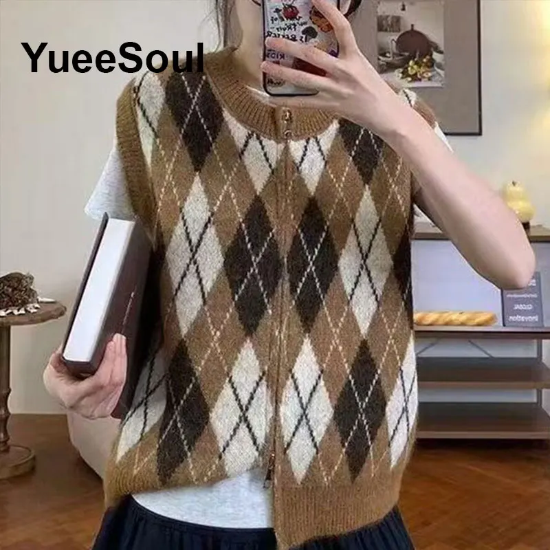 Argyle Sweater Vest Brown Sleeveless Pullover Knitted Waistcoat 2025 Autumn New Y2K Vintage High Street Women's Vests Outerwear