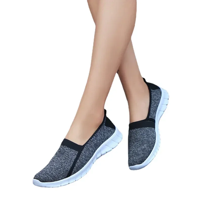 Sneakers Super leggere traspiranti Outdoor amanti antiscivolo scarpe sportive scarpe da corsa per uomo donna scarpe da ginnastica Comfort estate 2024