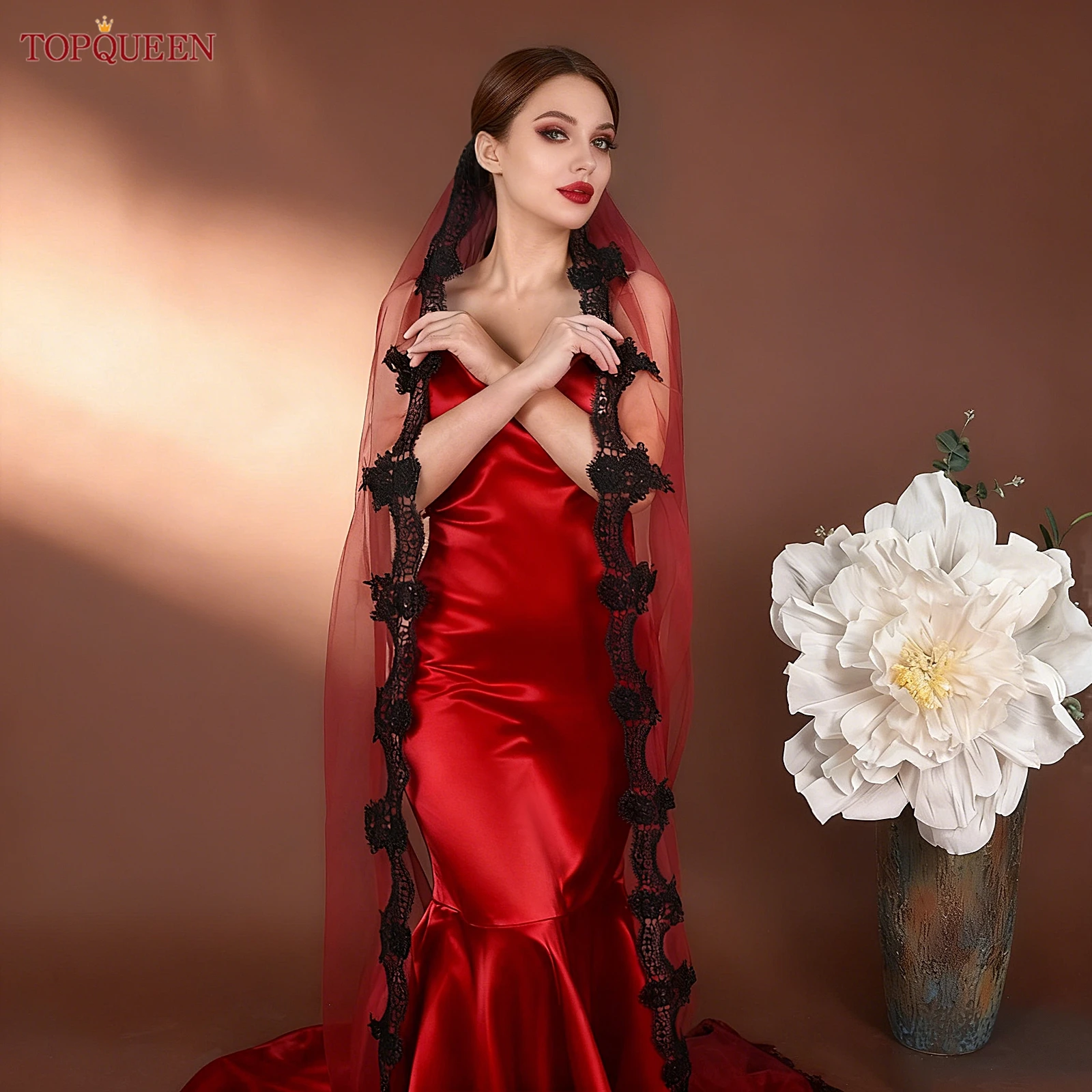 

TOPQUEEN New Red Vintage Bride Lace Veil Single-Layer Cathedral Length Soft Black Lace Wedding Accessories Customizable M185