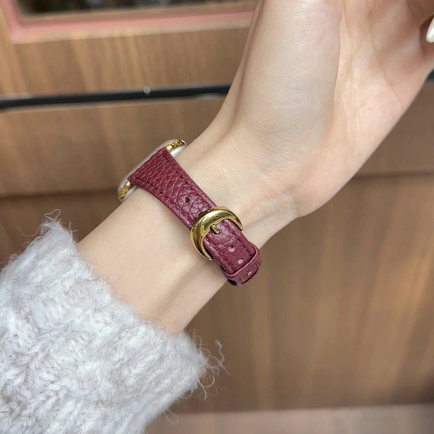 Small Waist Lychee Patterned Cowhide Strap for Apple Watch Full Range 38-49mm Female Watchband Compatible with IWTach S12-1