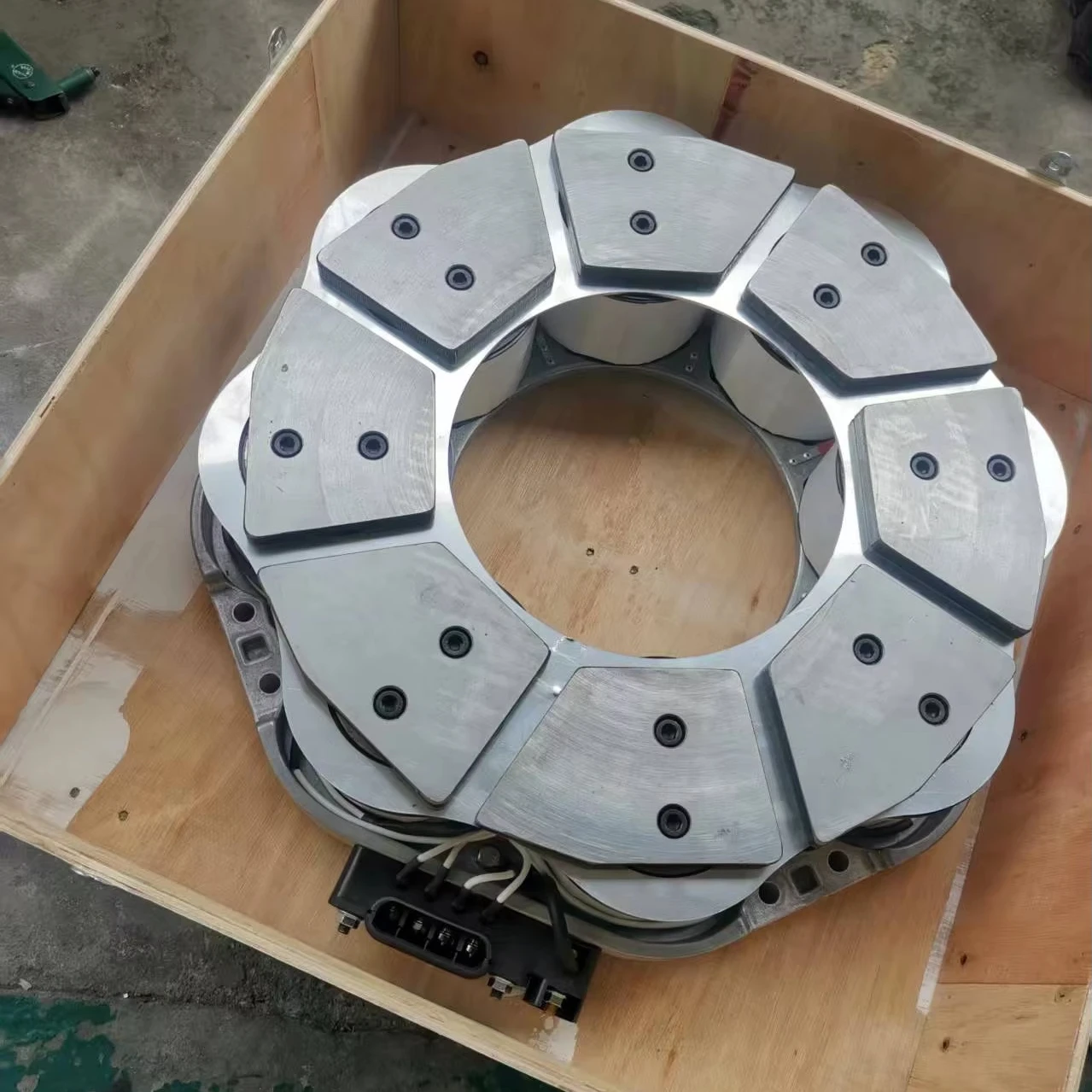 DX2400乗用車ブレーキシステムリターダー部品Telma01コード2347 YU TONGバスリターダーアッシー3524-05264 Telmaステーター