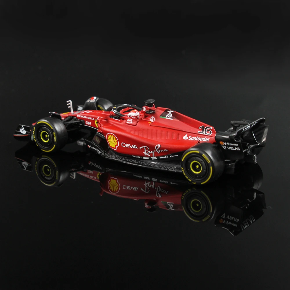 Bburago 1:43 2022 F1 Scuderia Ferrari F1-75 16# Leclerc 55# Sainz Formula One Car Model With Helmet Acrylic Box Alloy Car Toy