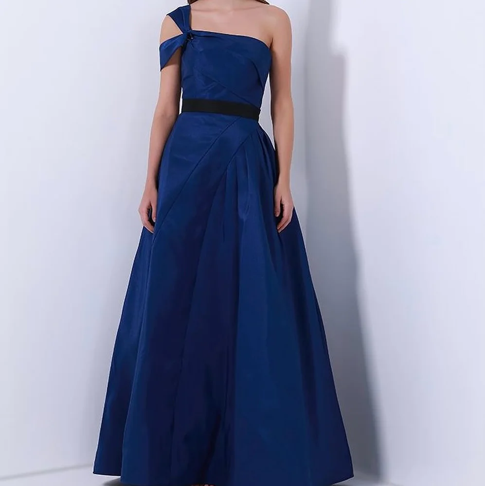 

Customized Fashion Satin One Shoulder Evening Dress Delicate Sleeveless Bespoke Occasion Gowns Saudi Arabia 2025 Custom Size