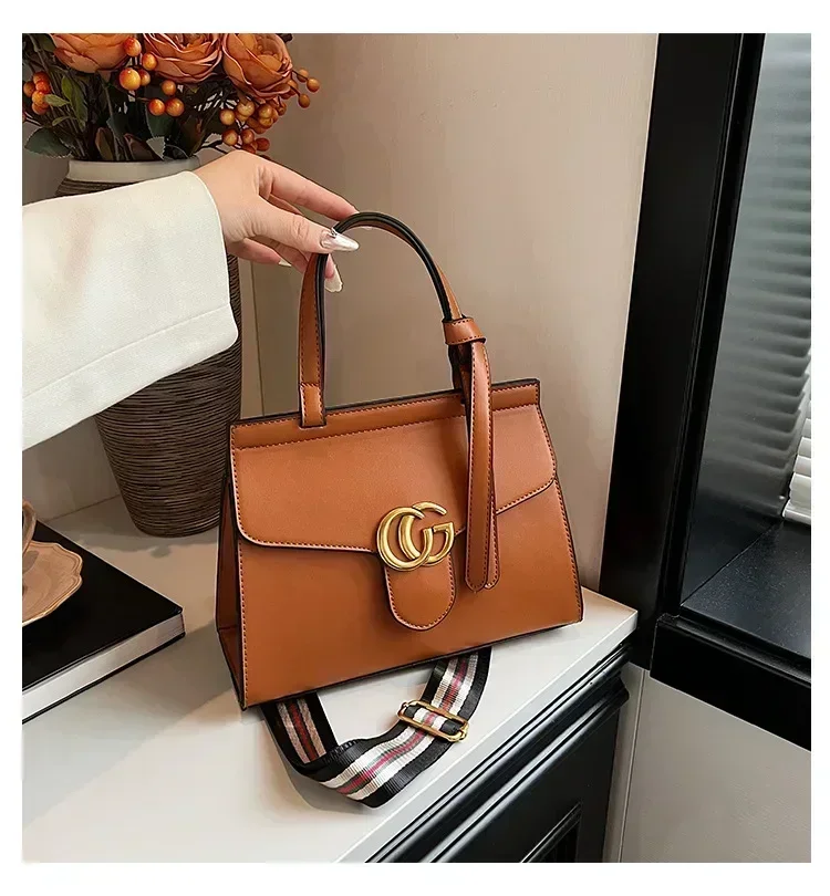 

2026 New Women's Waterproof Backpack - Lightweight Nylon, Anti-Theft Zipper, Large Capacity for Travel & Work