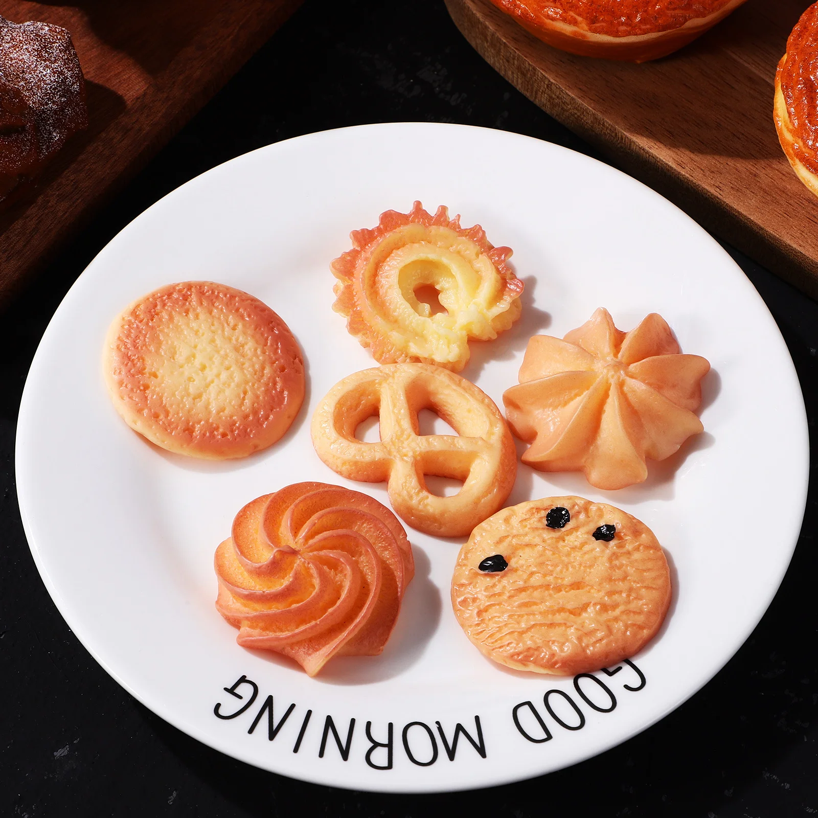 

6Pcs Accessories Artificial Food for Decoration Realistic Pretend Cookies Photo Prop Kids Play Scene Dessert