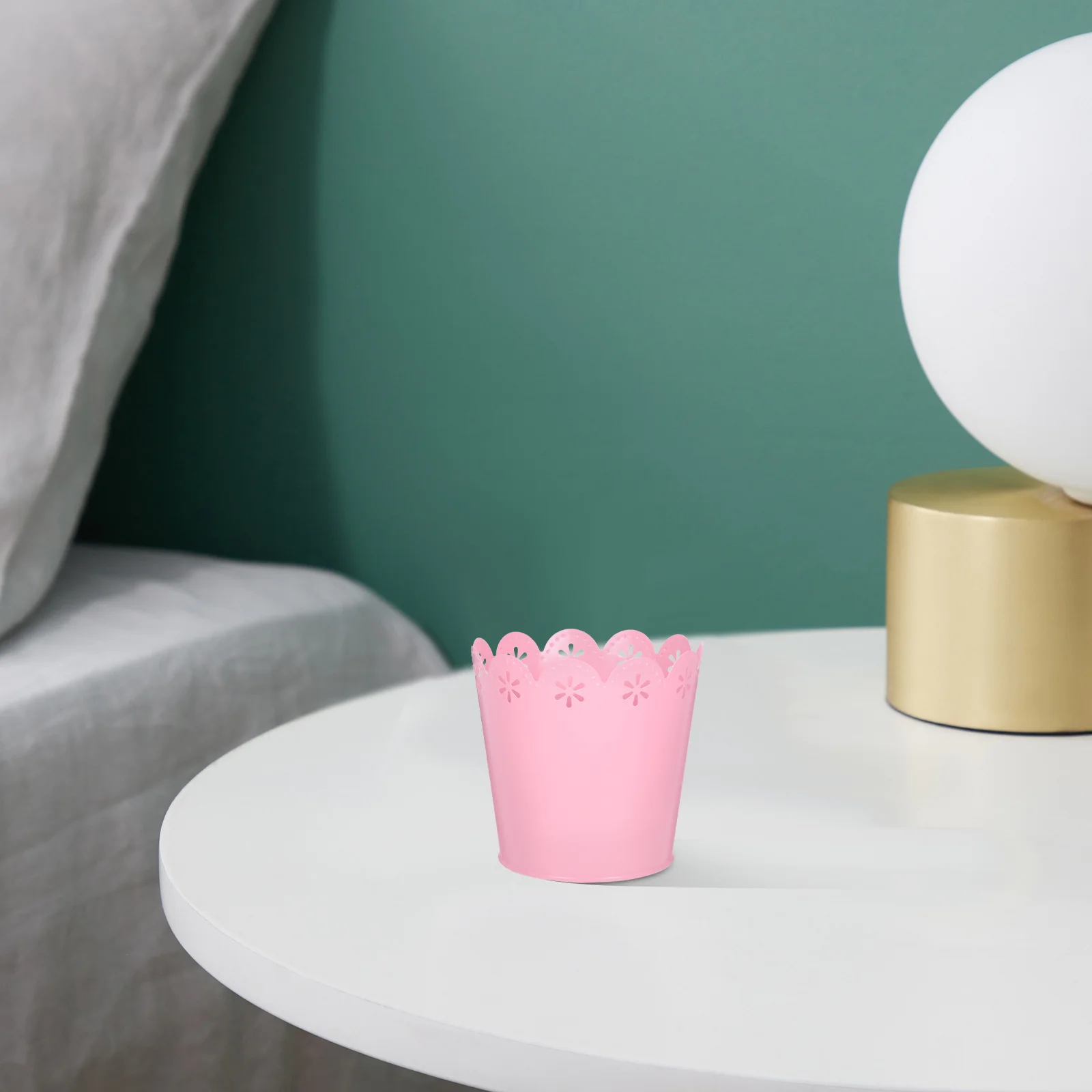 

Mini Tabletop Trash Can Cute Iron Waste Basket Space Saving Desktop Rubbish Bin for Office Home Bedroom Desk Organizer Storage