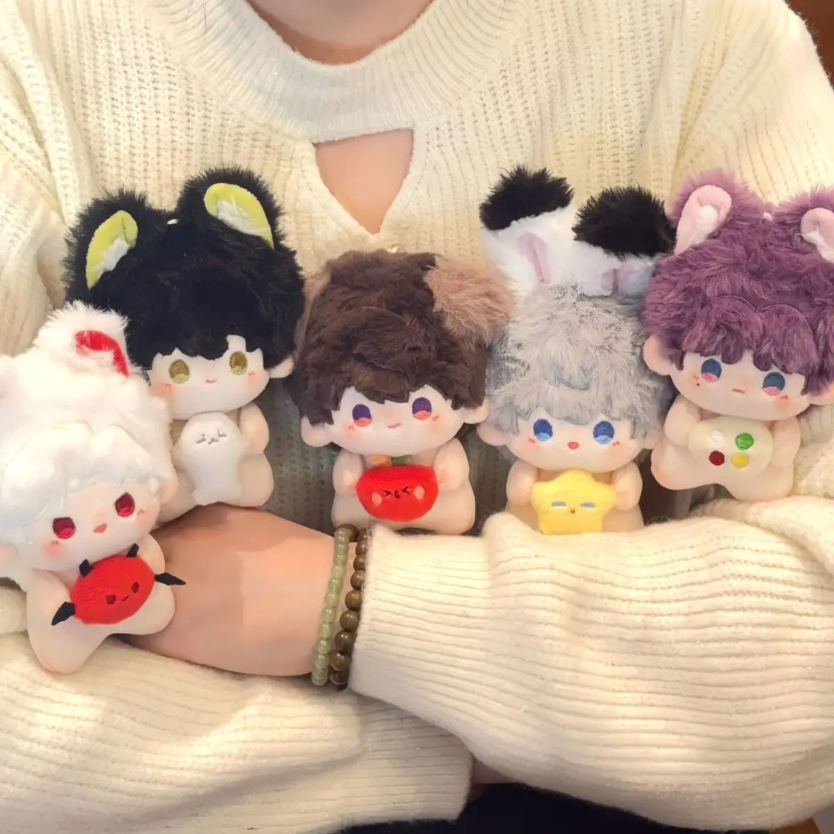 

Stuffed 10cm Anime Love and Deepspace Cartoon Plush Hugging Body Doll Toy Cosplay Dress-up Children Adult Gift