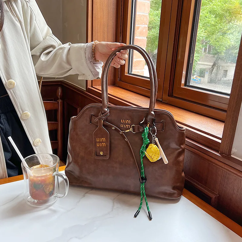 

Vintage Soft Leather Designer Luxury Tote Bag Large Capacity Underarm & Handheld Ladies Handbags Versatile Commuter Purse