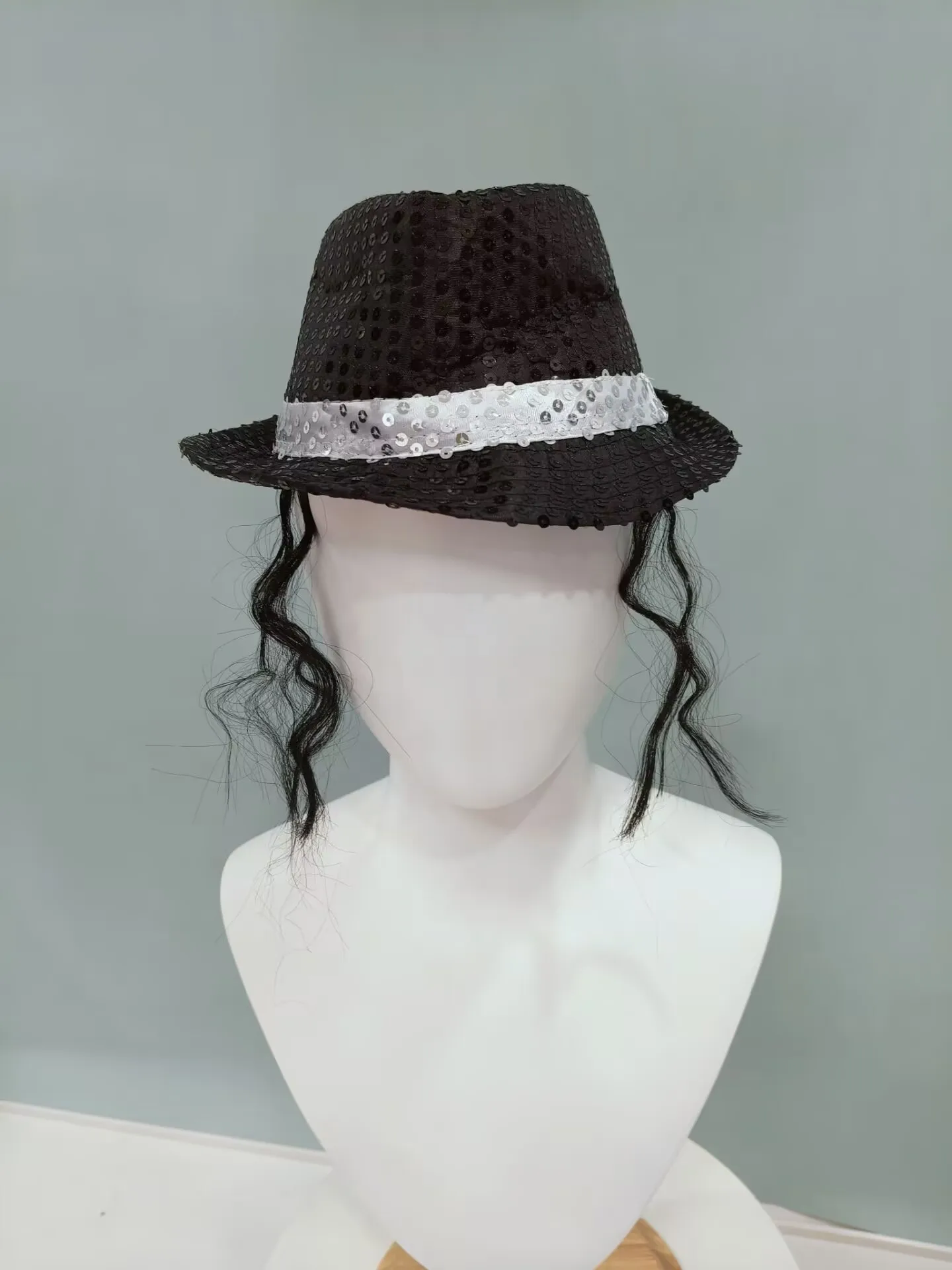 70er 80er Superstars Michael Jackson Cosplay-Requisiten-Set: MJ-Hut mit Perücke, Handschuhen und Brille. Kostüm für Fans-Auftritte, Geburtstagsgeschenk, Tanzgeschenk. – Detail 8