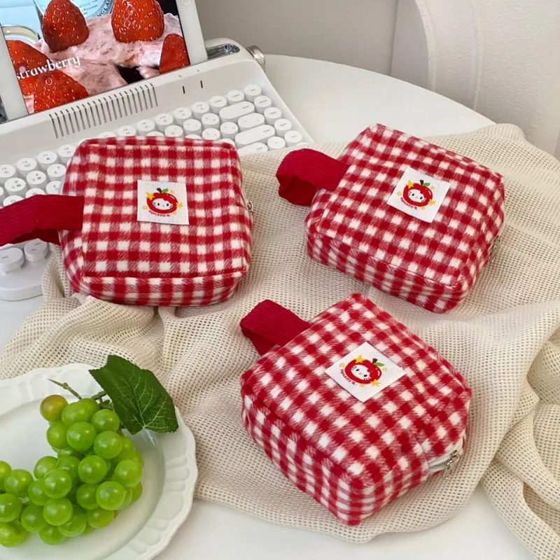 

Cute Red Plaid Cube Makeup Bag for Girls Aesthetic Toiletry Earphone Lipstick Organizer Portable Travel Square Cosmetic Pouch