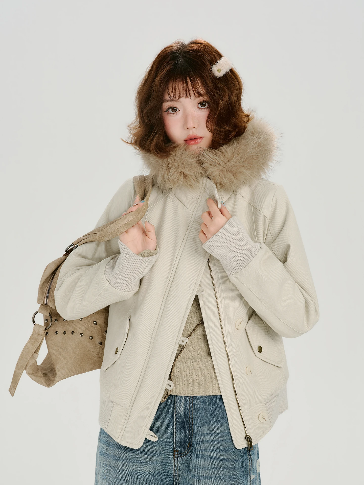 

Новинка: Женское утепленное пальто из хлопка с большим меховым воротником, повседневная короткая верхняя одежда для зимнего сезона