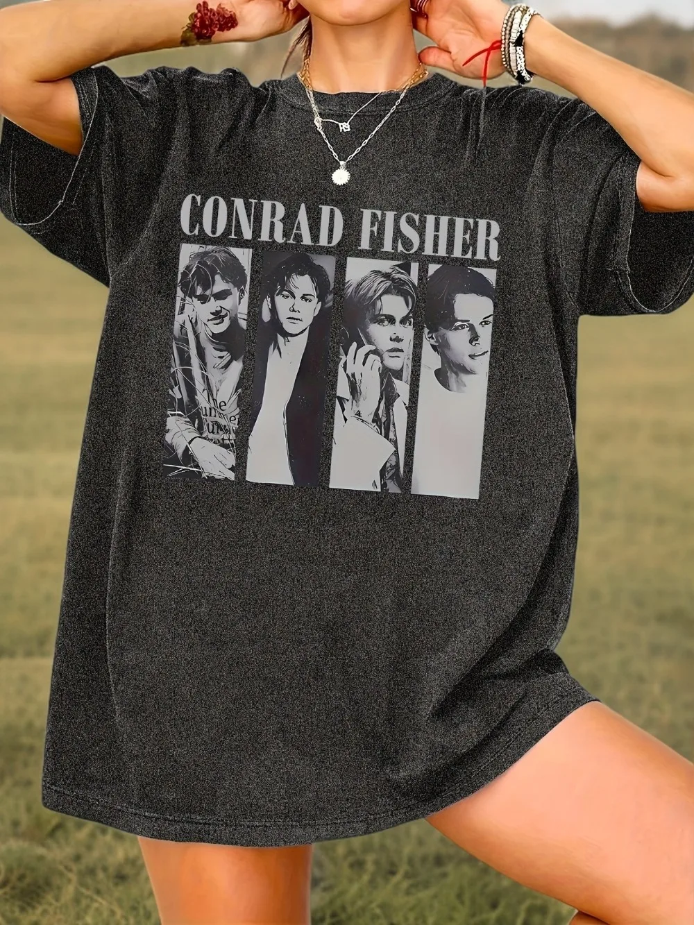 تي شيرت نسائي برسومات The Summer I Turned Pretty Conrad Fisher خفيف الوزن وجيد التهوية ورقبة دائرية كاجوال مطبوع عليه فيلم مبدع