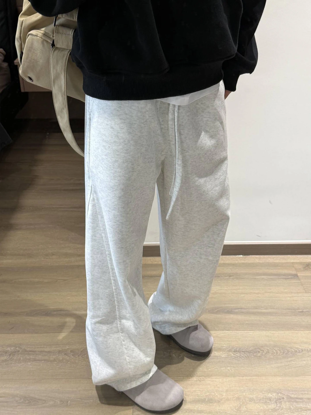 

Мужские спортивные брюки Cleanfit Grey Sports Bend Knife: осенне-зимние, флисовые, микро-клеш, повседневные, прямого кроя, со средней посадкой, для фитнеса