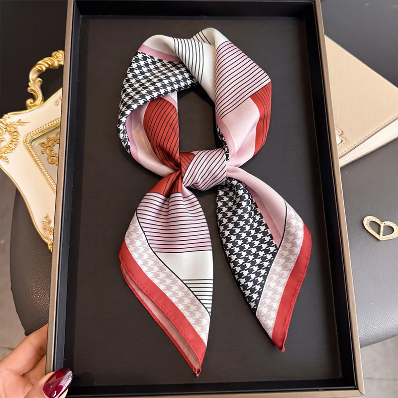 

Houndstooth Geometric Patchwork Square Scarf Lightweight Bandana Satin Silk Hijab for Women Beach Vacation Hair Bag Accessory