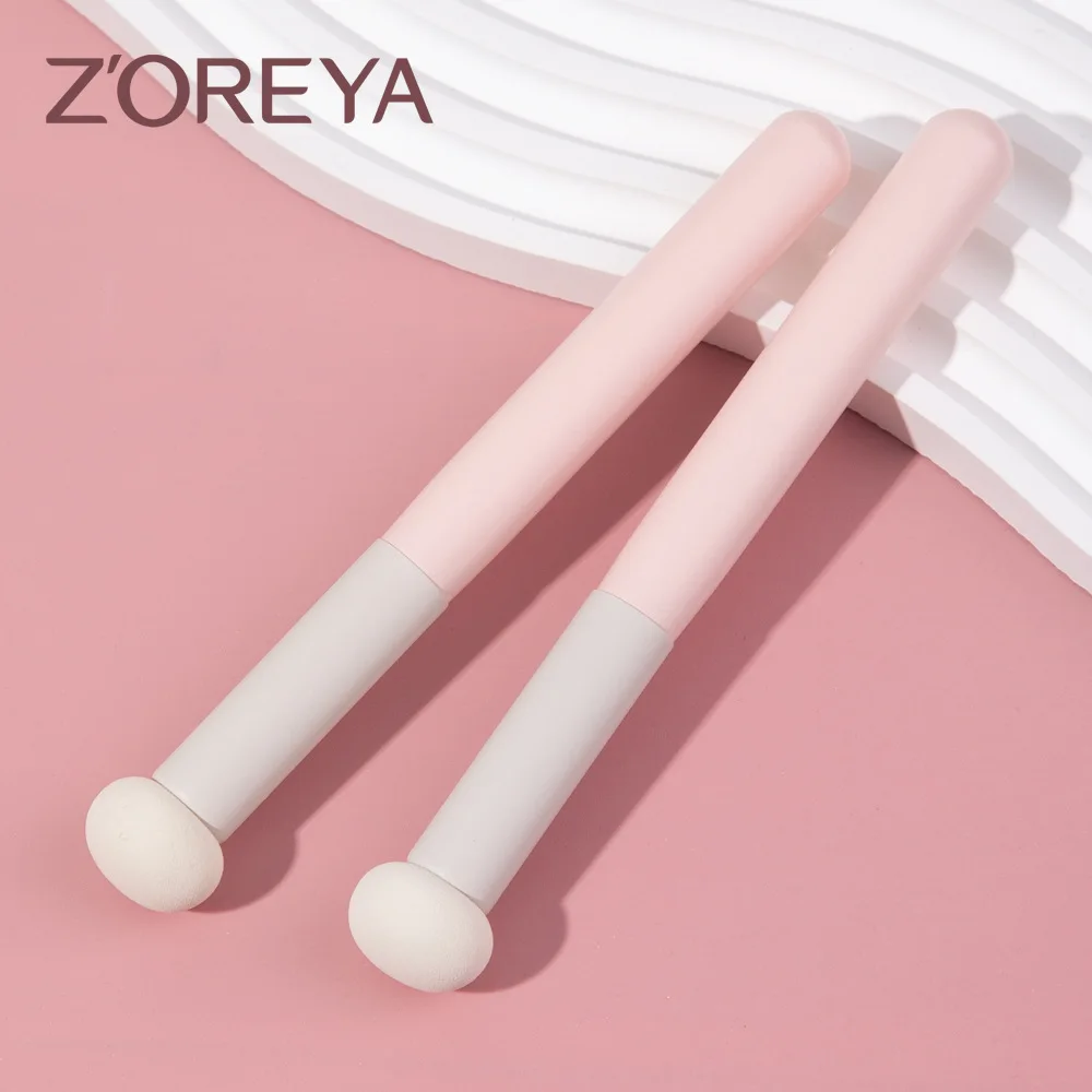 Multifunctional Mushroom Head concealer Brush Sponge head concealer Brush Powder Puff for dark eye circles and tear furrow