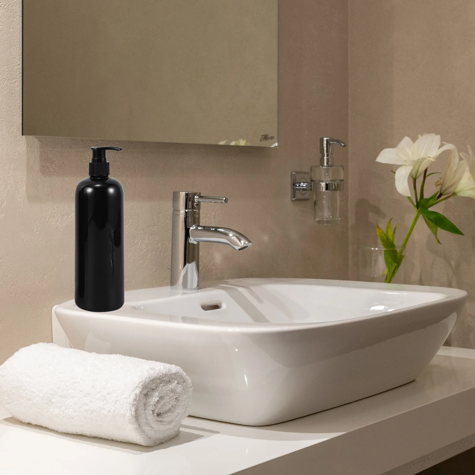 

4pcs 500Ml Press Pump Leakproof Emulsion Bottle Refillable Travel Subpackaging Shampoo Accessories Portable Black Soap Liquid