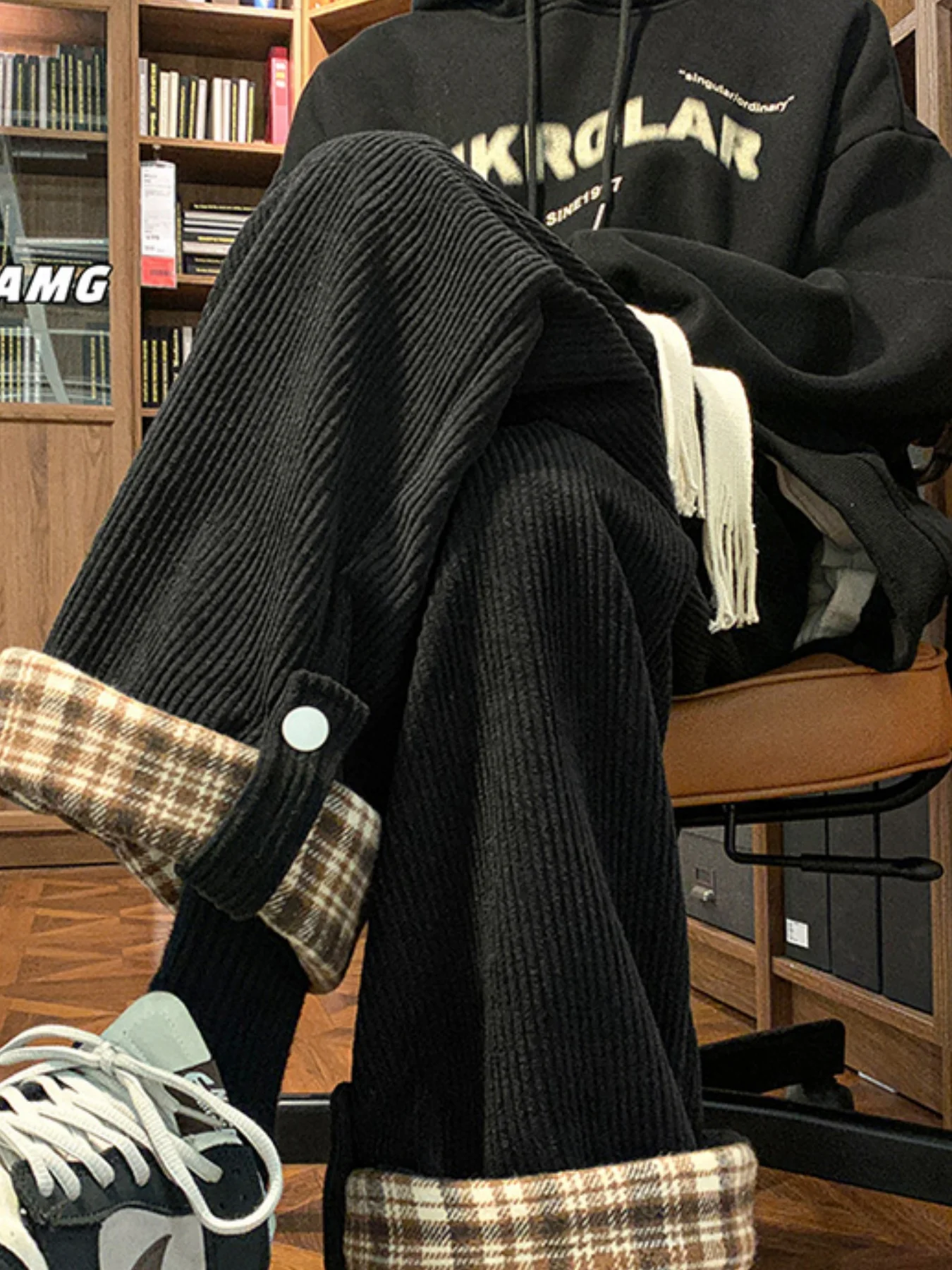 Nuovi pantaloni invernali a gamba larga scozzesi retrò da donna, foderati in pile, ispessiti, a vita alta, caldi, drappeggiati, casual, larghi, versatili, pantaloni a gamba dritta alla moda