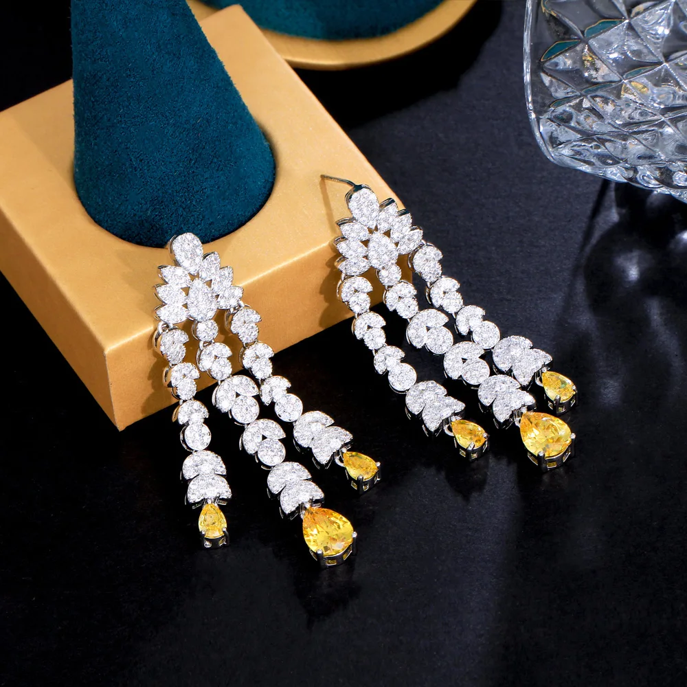 CWWZircons Glitzernde gelbe Wassertropfen-Zirkonsteine, lange, hängende, fransige Kronleuchter-Ohrringe für Damen, Hochzeit, Braut, Großhandel E0951 – Detail 7