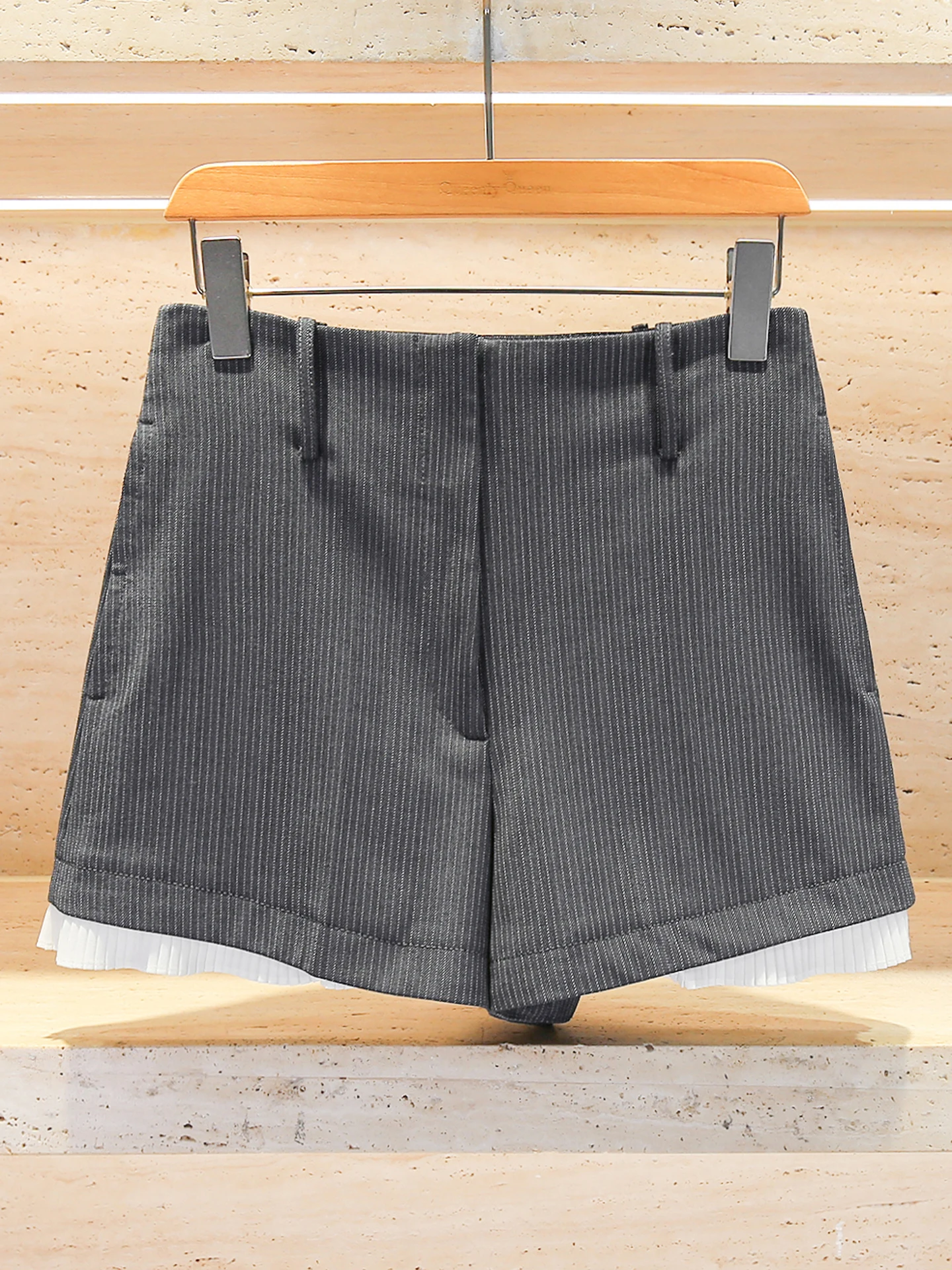 

High-End Women's Casual Stripe Shorts Spring Summer 2025 Commute Style High Waist Straight Leg Pants Fashionable Versatile