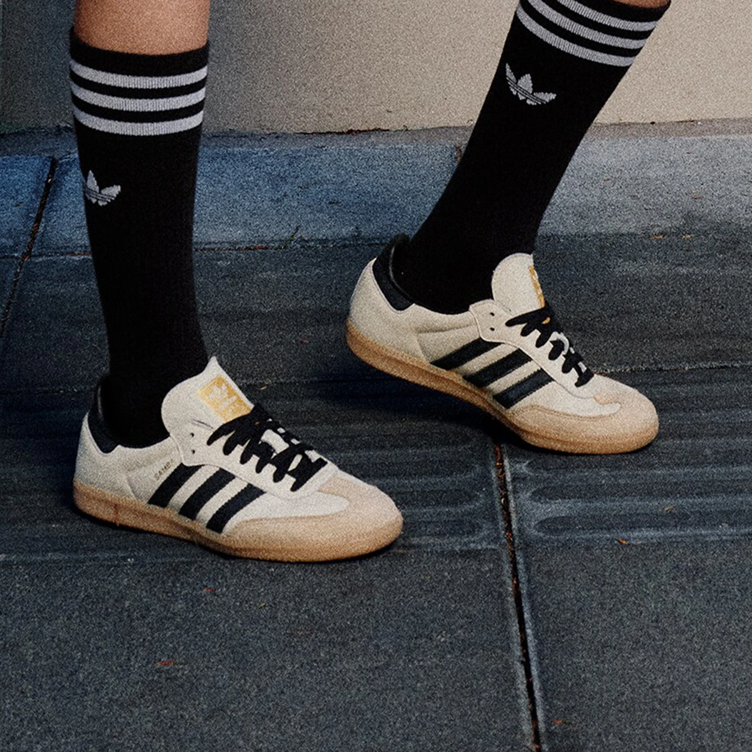 

Женские классические низкие кроссовки Adidas Original Originals ID0478