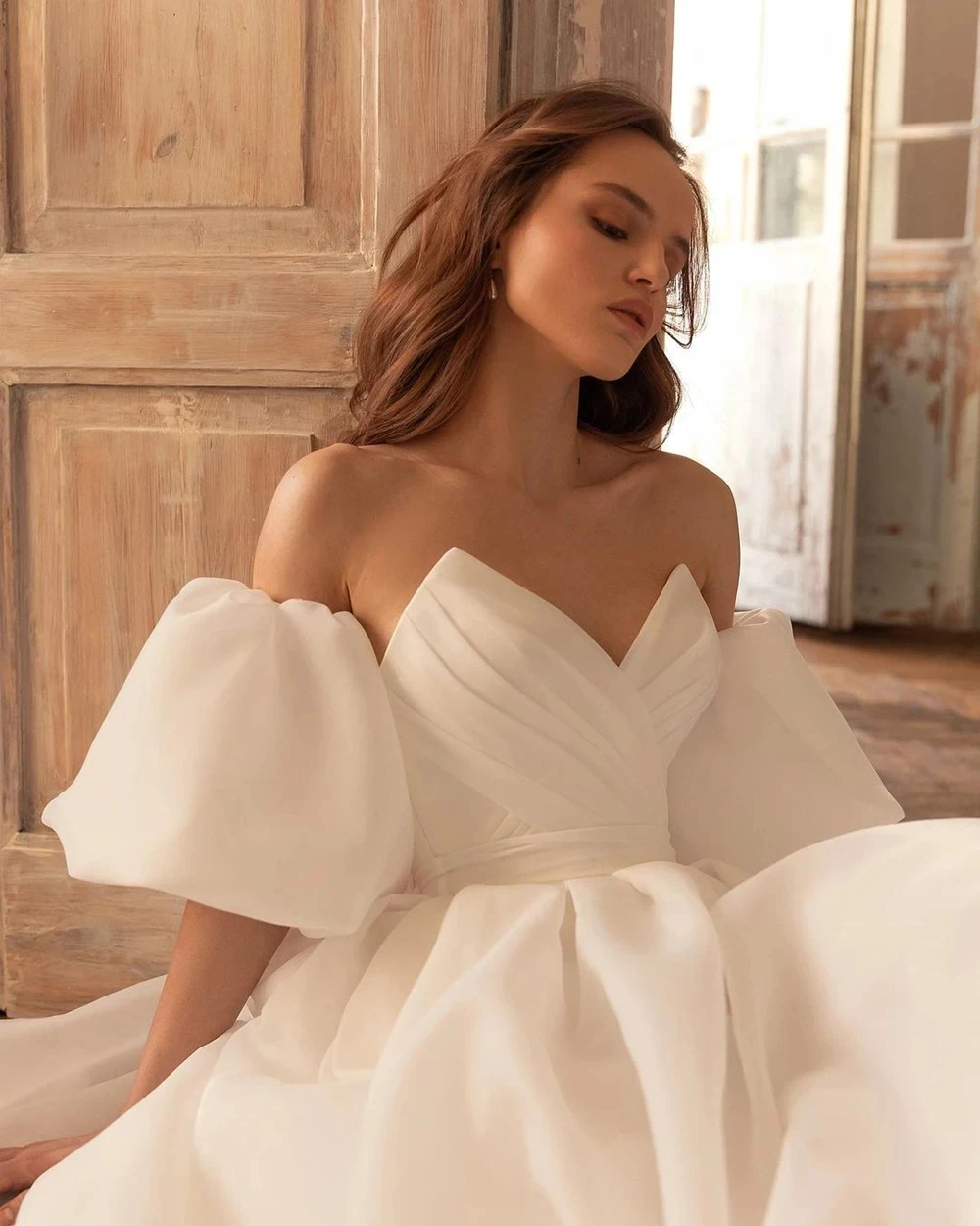 Simple Charming ชุดแต่งงานปิดไหล่แขนพัฟชุดเจ้าสาว Sweetheart A-Line Robes Vestidos De Novia ที่กําหนดเอง