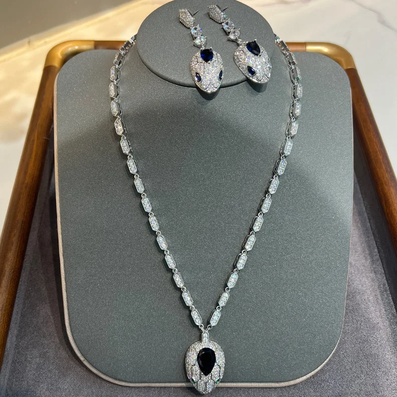 

Fashion Light Luxury Zircon Snakehead Pendant Necklace Earring Dress Banquet Accessories Woman Jewelry Sets High-Quality New