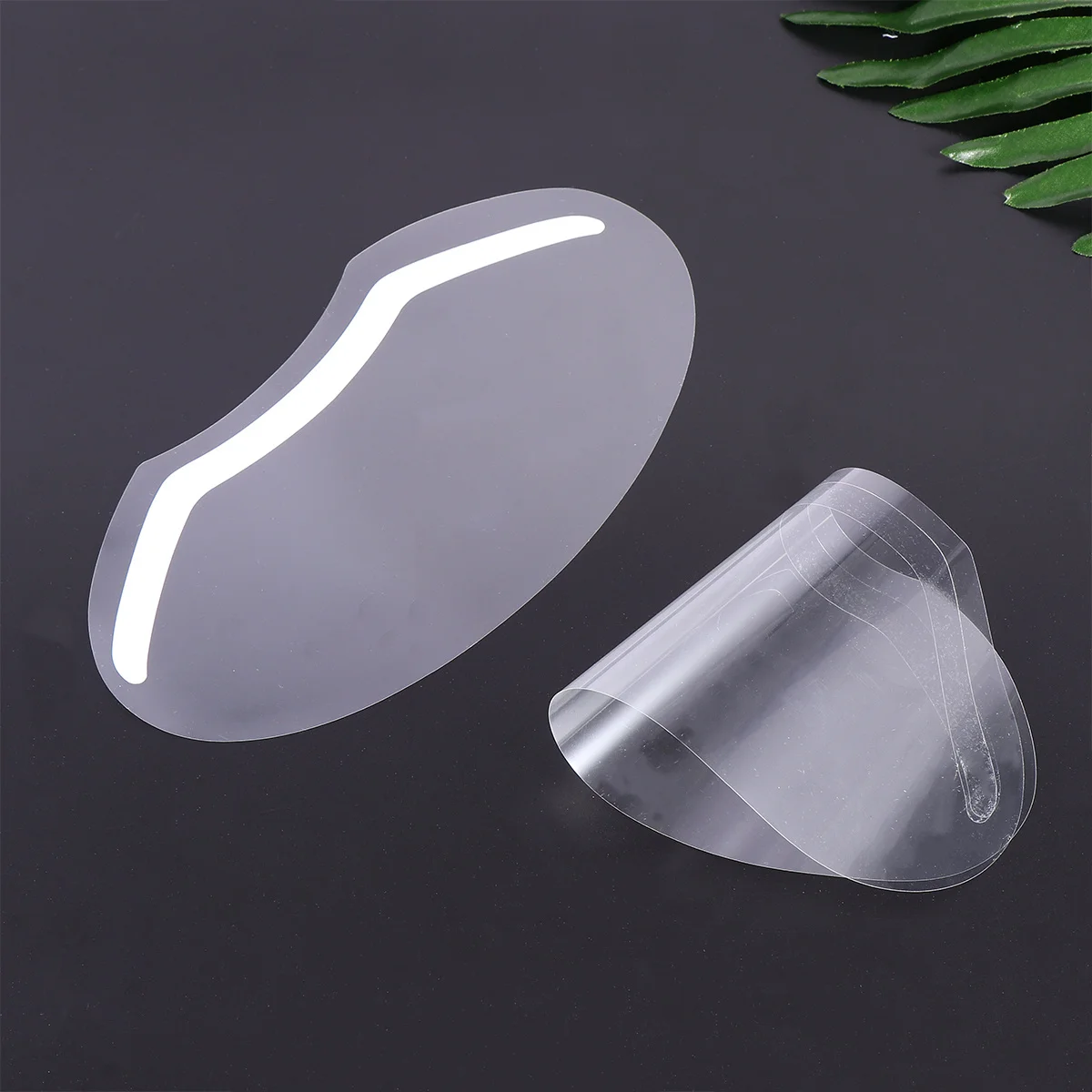 

1Pcs Transparent Hair Face Cover Baffle Salon Eye Protector Haircut Tool for Home and Salon Use Baffle
