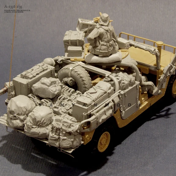 1/35 Resin Soldier model kits figure colorless and self-assembled (2 soldier+Equipment package)A-1356