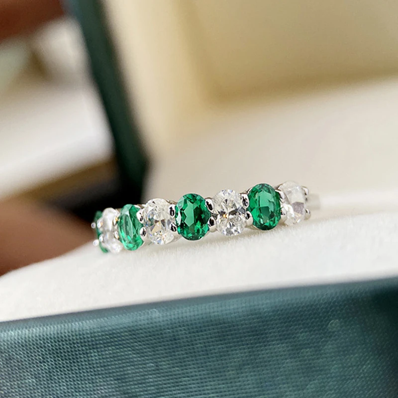 Huitan Chic Green/White Cubic Zirconia Women Rings Silver Color Temperament Finger Accessories Lady for Wedding Band Jewelry